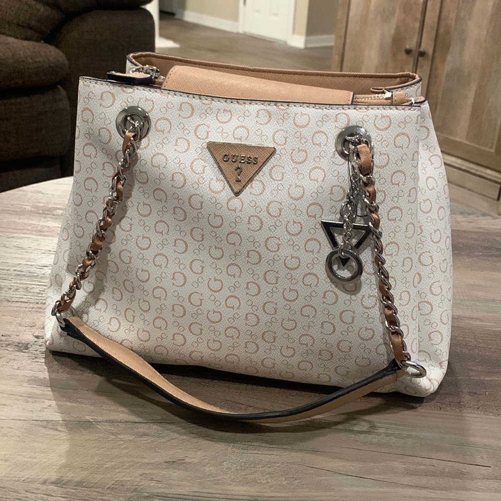 Guess pocketbook